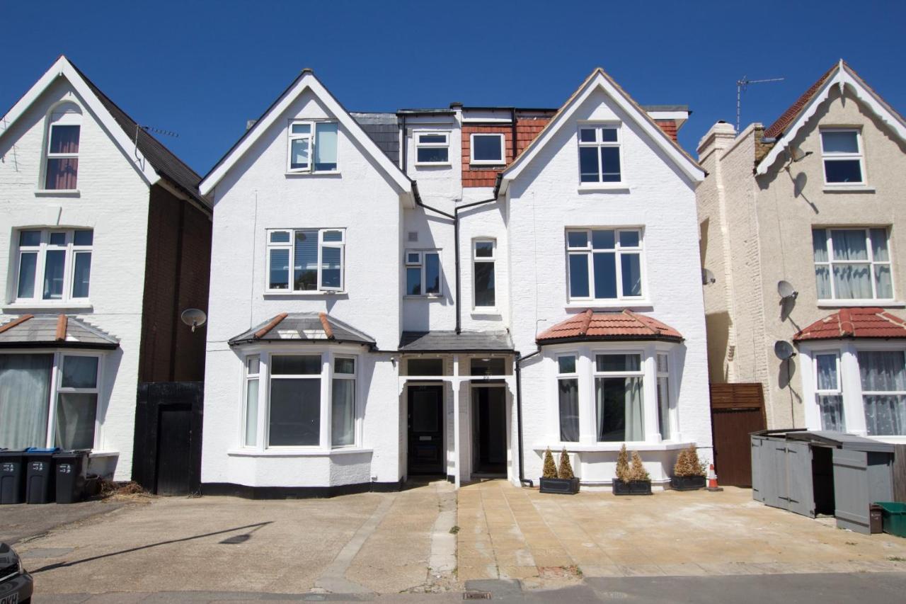 Appartement Wonderful 3 Bed Flat With Private Garden In Wimbledon - 1 The Queens à Londres Extérieur photo