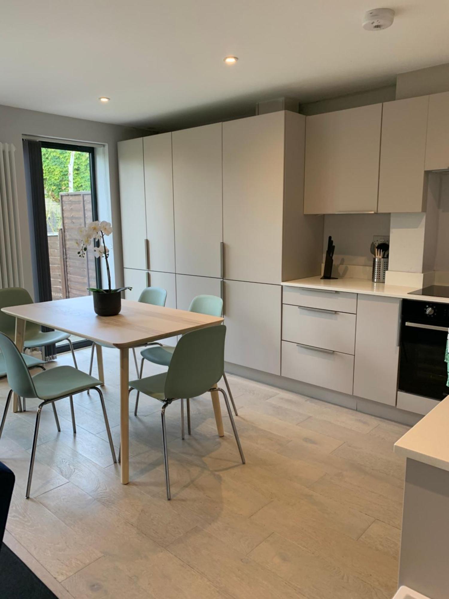 Appartement Wonderful 3 Bed Flat With Private Garden In Wimbledon - 1 The Queens à Londres Extérieur photo